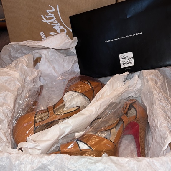 Worn a few times.  Red Rubber sole from Shoe Spa NYC, 5 1/2 inch heels. - Picture 6 of 6